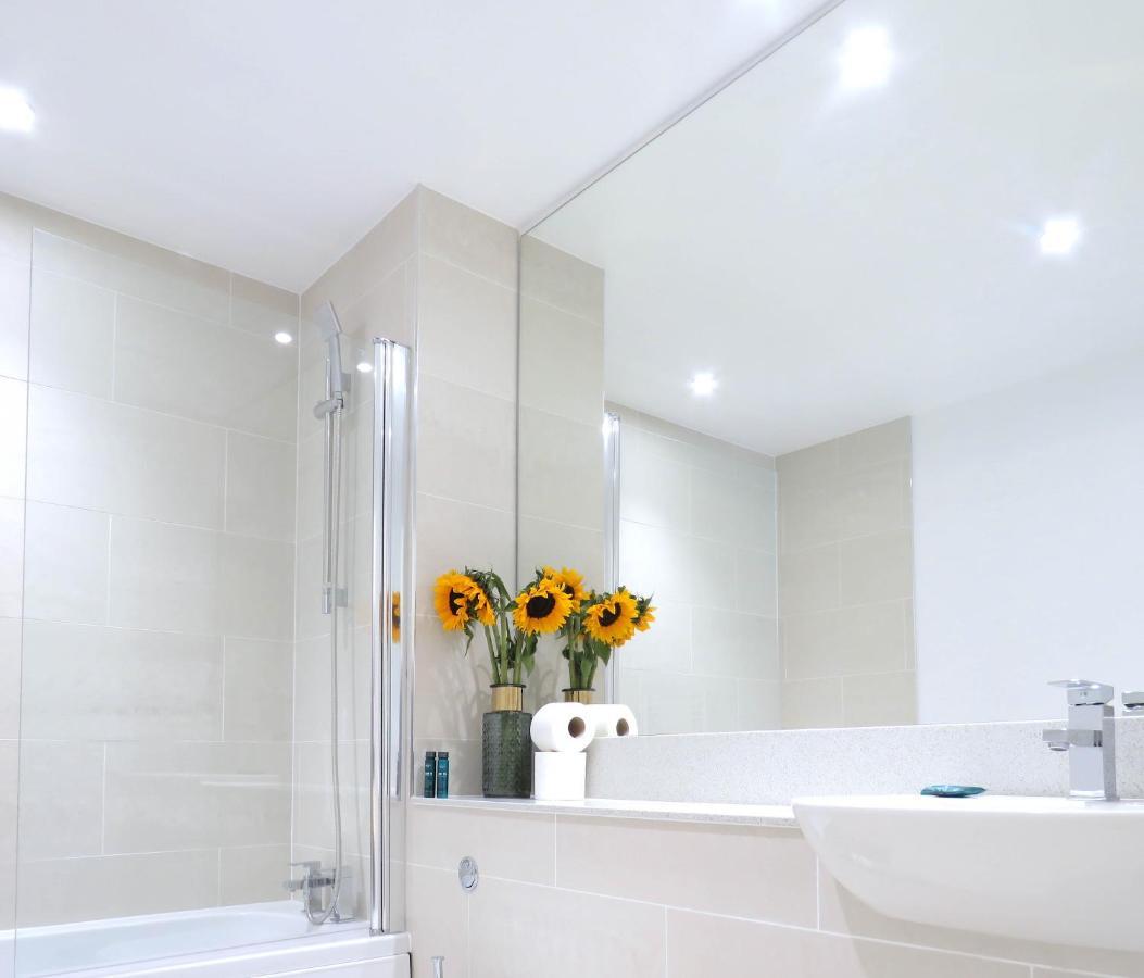 Tudors Esuites Corporate